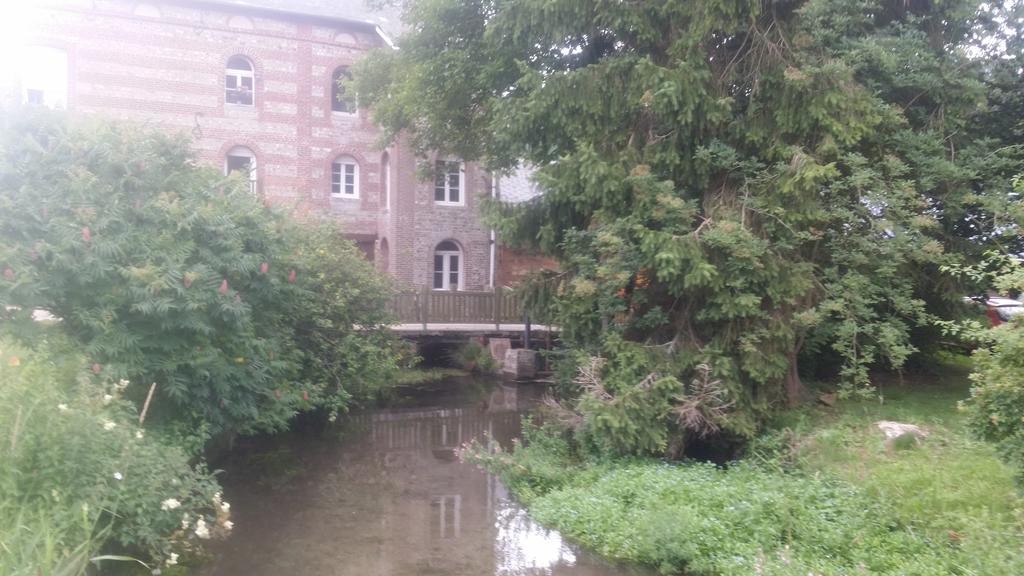 Gite De L'Ancien Moulin Valmont  Екстериор снимка